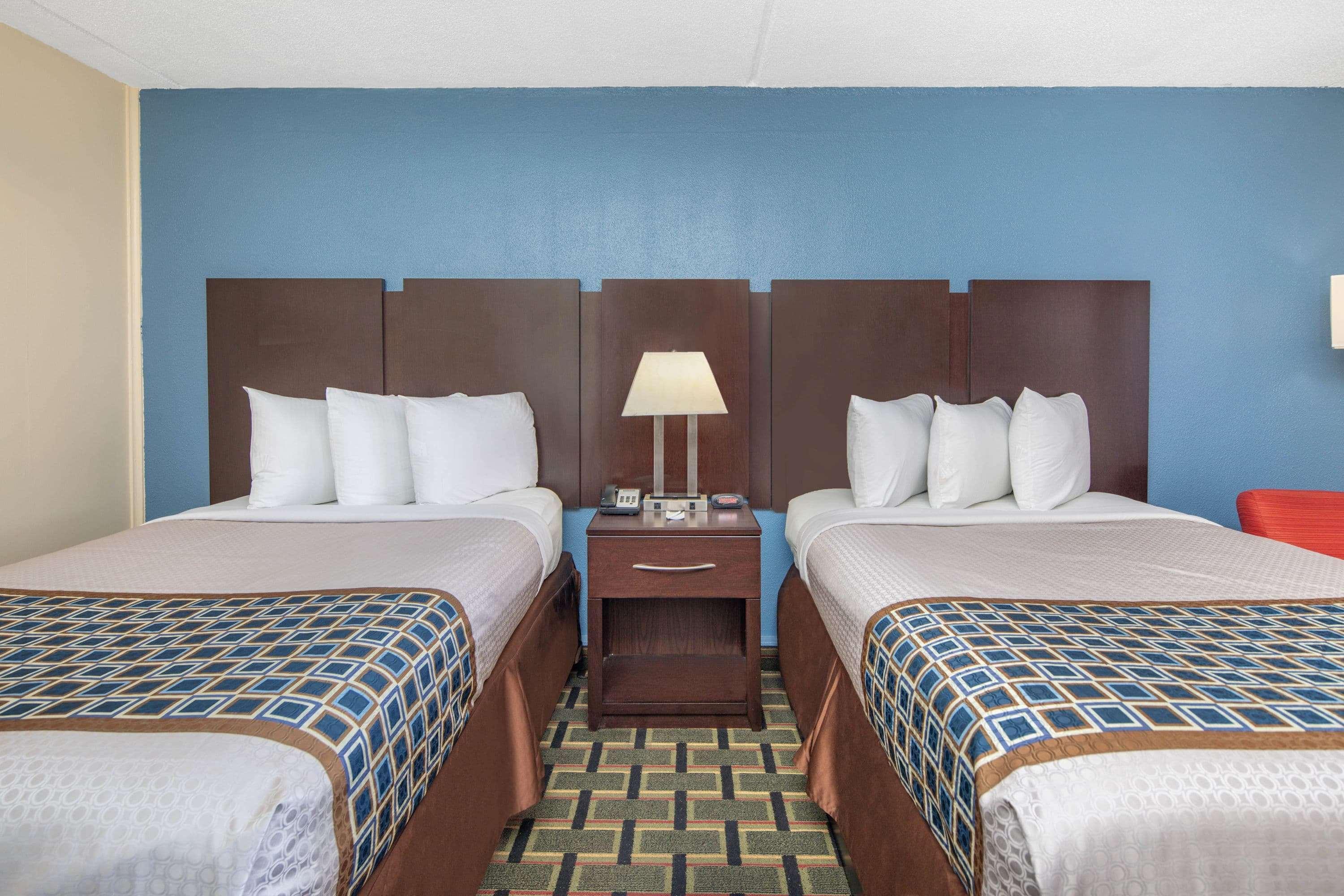 Travelodge By Wyndham Savannah Area/Richmond Hill Buitenkant foto