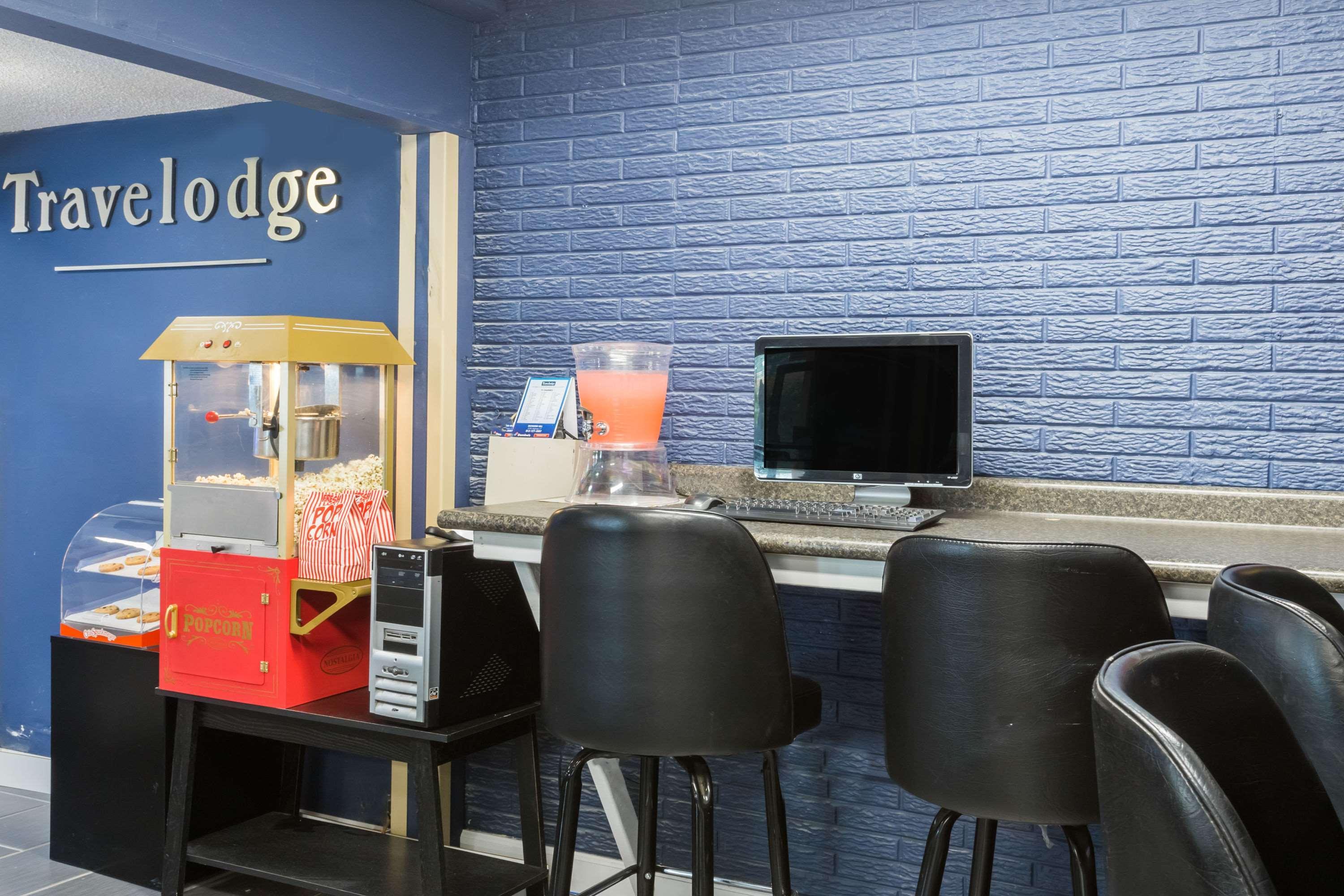 Travelodge By Wyndham Savannah Area/Richmond Hill Buitenkant foto